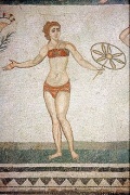 220px-PiazzaArmerina-Mosaik-Bikini