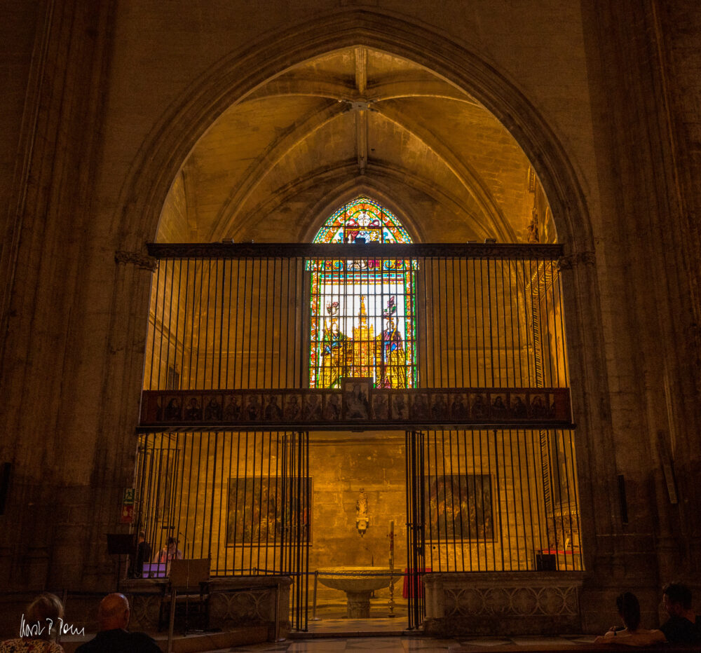 Taufkapelle San Antonio mit dem Fenster Iusta y Rufina