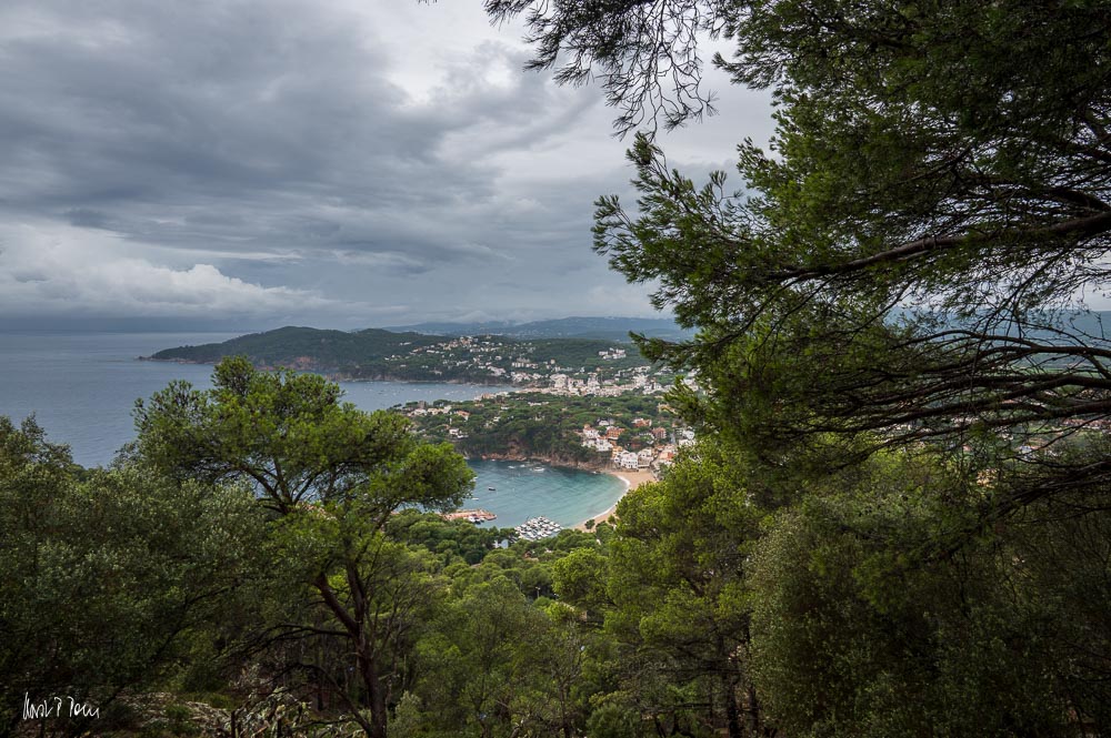 Blick auf zwei Buchten der Costa Brava, vorne Palfrugell